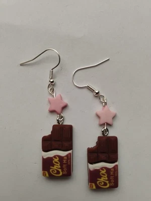 ORECCHINI IN FIMO FATTI A MANO CIOCCOLATO WONKA BARRETTA  - Immagine 1 di 3