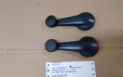 1994 CHEVROLET S10 PICK UP SET OF TWO WINDOW CRANK HANDLES LEFT/ RIGHT #230114 - Image 1 of 4