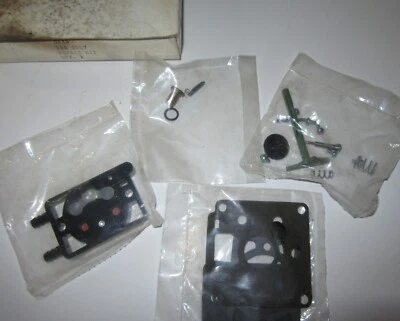 Новый из старых запасов ремонтный комплект карбюратора Onan с деталью топливного насоса No 142-0557 Ingersoll No C20452 - Изображение 1 из 4