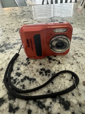 Kodak Easyshare Sport 14MP Digital Action Camera - Image 1 of 4