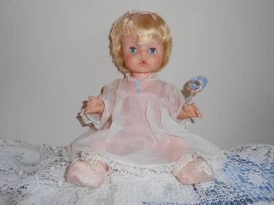 Adorable muñeca bebé rubia húmeda y bebida EEGEE 1965 vintage 14U22 14" pulgarcito dr Foto 1 de 4