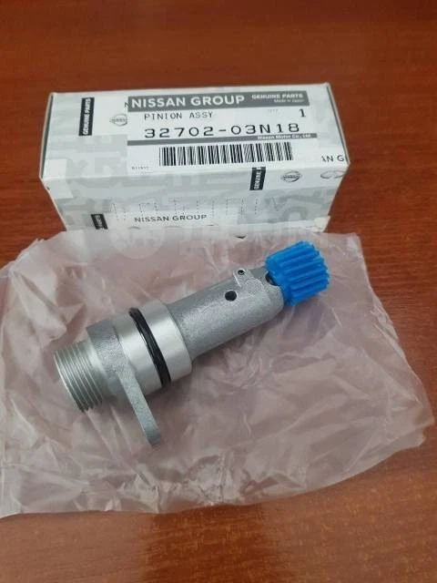 NISSAN OEM DATSUN 720 A720 Genuine Speedometer Pinion Assy 32702-03N18 - Image 1 of 1