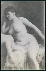 Mujer desnuda con busto gordita belleza original antigua década de 1910 fotograbado francés postal - Imagen 1 de 2