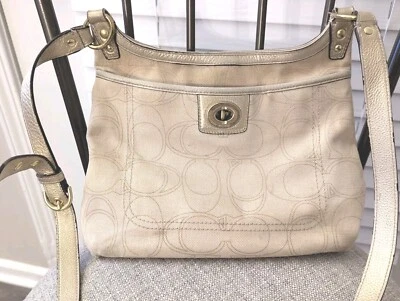 Bolso Bandolera COACH Signature Penélope Cuero Lino F19189 Beige Dorado Foto 1 de 4
