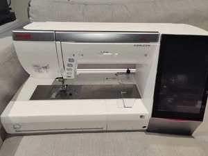 Janome MC15000 Memory Craft Horizon 15000 Sewing & Embroidery Machine - Picture 1 of 5