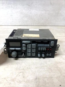 Genuine OEM Pontiac AM FM Radio Cassette Player Fits 1995 Pontiac Bonneville - Foto 1 di 4