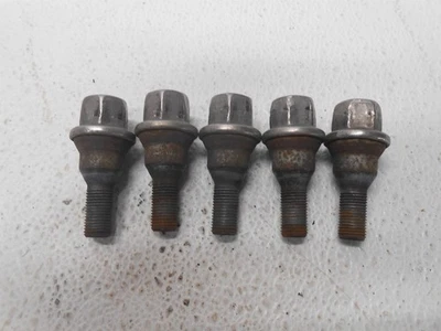 Juego de tuercas Dodge Dart 2013 Foto 1 de 4