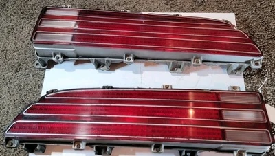 Luz trasera derecha izquierda Pontiac Firebird 1974-1978 transmisión automática derecha OEM sin cubiertas Foto 1 de 4