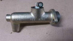 Peugeot 504 PickUp Master Clutch Debrayage Cylinder - Emetteur Cylinder- 209507 - Picture 1 of 6