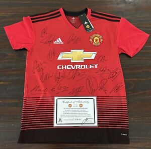 2018-19 Manchester United Team Signed Jersey