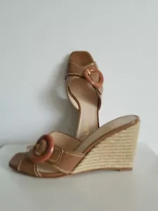 PRADA IKONISCH HELLBRAUN PATENT LOGO KEIL ESPADRILLE SLIDES SANDALEN EU 40 I LOVE SCHUHE - Bild 1 von 9