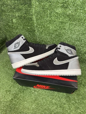 Talla 11 - Jordan 1 Aleali May Sombra Satinada Foto 1 de 4