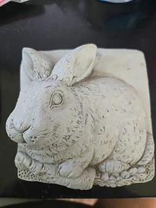 Wandrelief Hase Fliese 1994 von Telle M.Stein. - Bild 1 von 6