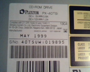 Unidad de CD-ROM Plextor PX-40TSi May1999 0001 UltraPlex Wide SCSI E132064  - Imagen 1 de 4