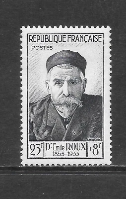 FRANCE SCOTT B289 MNH VF- 1954 25fr + 8fr INDIGO PORTRAITS SEMI-POSTAL ISSUE - Image 1 of 2