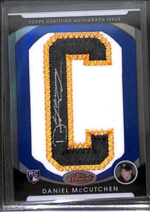 2010 Topps FInest Autograph Letter Patch Blue Refractor #159 Daniel McCutchen 