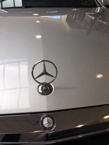 Genuine Mercedes-Benz stand up bonnet star A2218800086 C-class, E-class, S-class - Picture 1 of 3