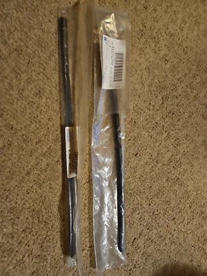 NOS Gm 91171298/91171299 挡风玻璃刮板插入件 适用于 99-01 雪佛兰 Metro — 第 1/4 张图片