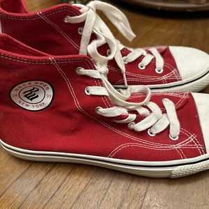 ROCAWEAR New York Cousey High Top RED & WHITE Canvas Basketball Sneakers Size 10 - Picture 1 of 13
