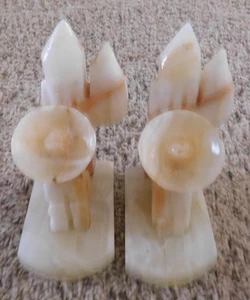 25-777 Bookends Hand Carved Onyx Alabaster Marble Stone Mexican Sombrero Cactus - Picture 1 of 8