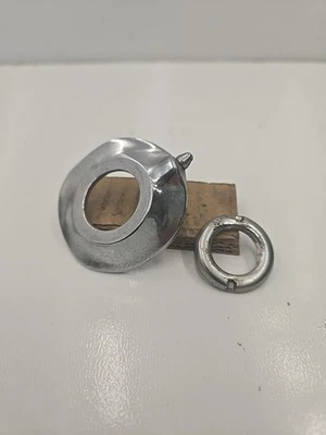 1963 1964 OLDSMOBILE Starfire Jetstar 98 88  Windshield WIPER BEZEL Right  Foto 1 de 4