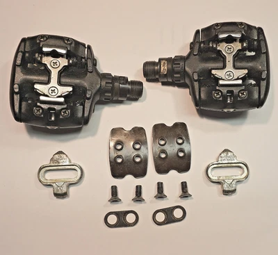 Shimano PD-M737 Clipless Mountain Bike Pedals - Excellant Condition with Extras - Image 1 of 4