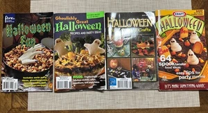 Vintage Halloween Paperback Cookbooks - Lot of 4 - Foto 1 di 6