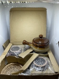 Vtg Stoneware Handled & Covered Onion Soup Bowls W/ Rattan Bases In Original Box - Picture 1 of 7