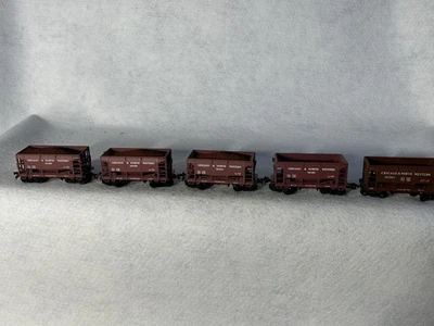 Nice C & NW RR 26’ Ore Car Set (5)  HO (No Boxes) - Image 1 of 4