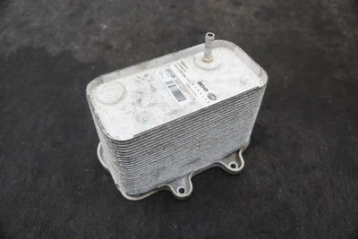 Intercambiador de calor enfriador de aceite de motor Behr 376726111 Porsche 911 996 1999-2005 Foto 1 de 4