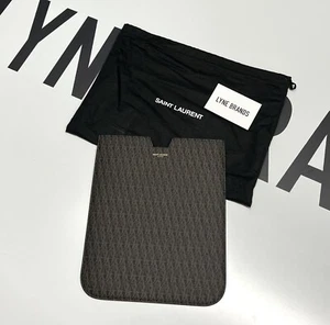 Saint Laurent Toile Monogram iPad Case Etui na rękaw 25,5cm x 22cm - Sugerowana cena detaliczna 295 £ - Zdjęcie 1 z 6