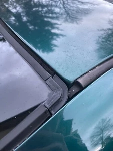 Esquinas de junta E36 para luneta trasera PETG - Imagen 1 de 4