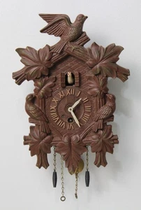 Vintage Lux USA Cuckoo Clock Brown Small Not Working Parts Only - Picture 1 of 13