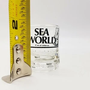 Vintage 1976 SeaWorld Becher Schnapsglas 2" Shamu - Bild 1 von 8
