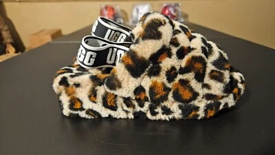 UGG Fluff Yeah леопард тапочки горки женщин размер 6 лодыжки ремень - Изображение 1 из 4