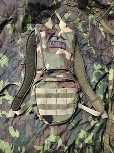 Camelbak MULE Hydration Pack Backpack M81 Woodland Camo - Imagen 1 de 4