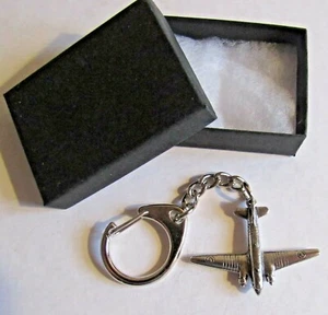 F) KEYRING PEWTER DOUGLAS C47 SKYTRAIN DAKOTA MILITARY TRANSPORT AIRCRAFT WW2 - Picture 1 of 3