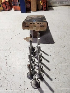 NOS GM (11) CHEVY 292 283 327 350 Exhaust Valve 57 - 72 CAR TRUCK .030 oversize - Bild 1 von 4
