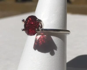 RED BERYL 1.58 CT. FACETED STONE - Picture 1 of 4