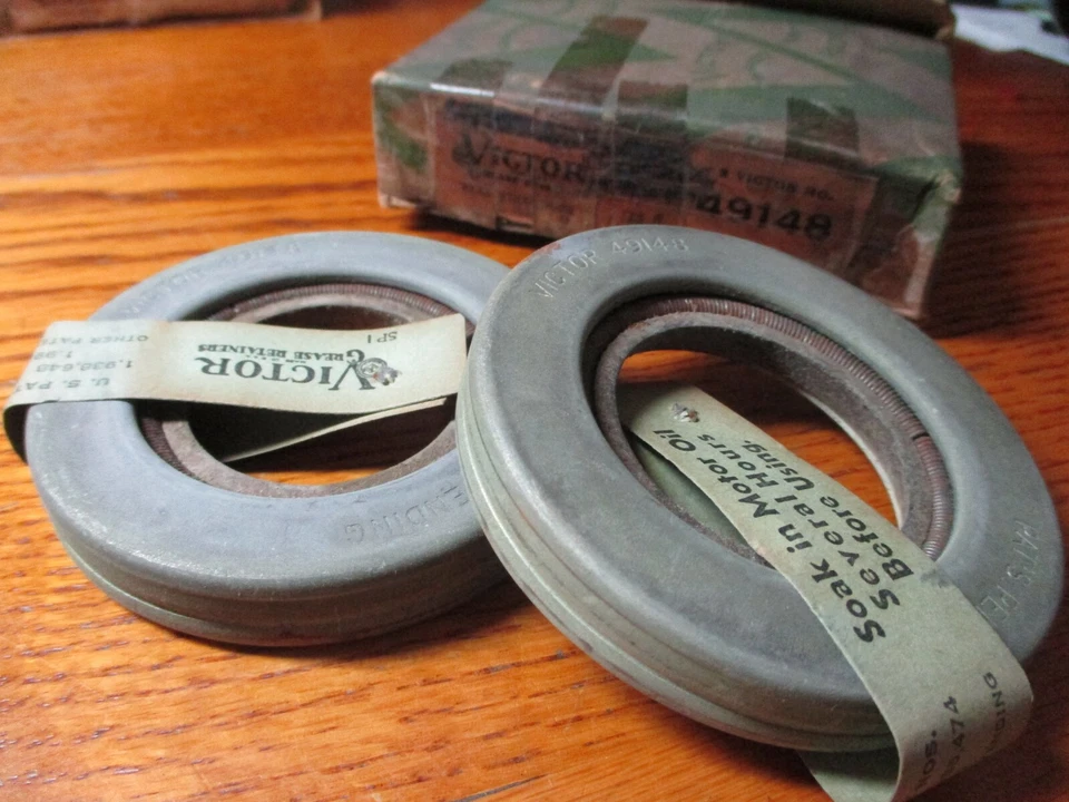 1934 34 + NASH model 1290 + Rear Wheel Inner Seals + NOS Foto 1 de 1