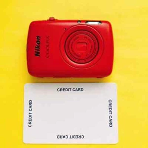 Nikon COOLPIX S01 10.1MP Digital Camera red Good condition from JAPAN Used item - Picture 1 of 9