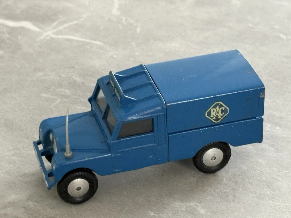 Corgi Toys No.416 RAC Radio Rescue Land Rover (1959-62). - Image 1 of 4