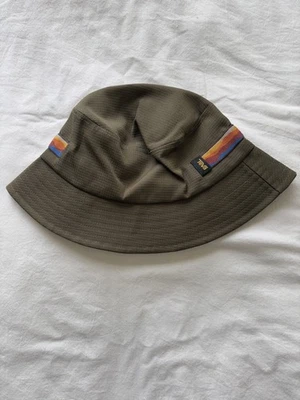 Teva Exterior Senderismo Playa Cubo Sombrero Verde Unisex Talla Única  Foto 1 de 4