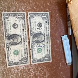 Lot SALE- two $1 bills / 1961 And 1977 - Picture 1 of 6