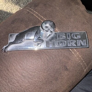 1x OEM Chrome BIG HORN Emblem BIGHORN Fender Badge fits 1500 2500 Black - Picture 1 of 2