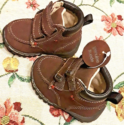 Botas NIÑOS PEQUEÑOS Talla 3 Marrón CUERO Zapatos Exterior LUGAR INFANTIL ☆ NUEVAS CON ETIQUETAS Foto 1 de 4