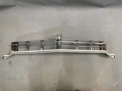 Oldsmobile Delta 88 1966 parrilla cromada frontal Brougham 98 moldura moldura Foto 1 de 4