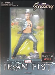 IRON FIST Figure - Diamond Select Toys Netflix Marvel Comic Hero Statue Diorama - Picture 1 of 7
