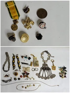 Vintage Jewelry Lot Mixed Wear Repair Craft Junk Box Earrings Necklaces Medals - Picture 1 of 24