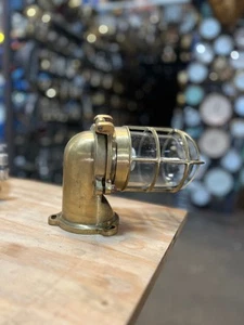 Brass 90 Degree Passage Light - Picture 1 of 4